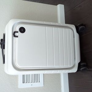 Monos Carry-on Pro suitcase